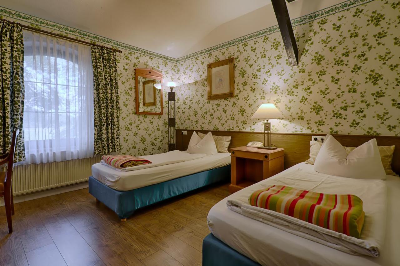Bed and Breakfast Waldschloesschen à Mittenwalde Extérieur photo