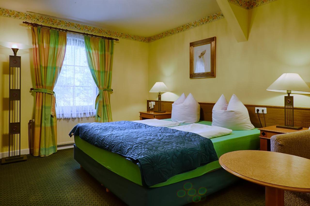 Bed and Breakfast Waldschloesschen à Mittenwalde Chambre photo