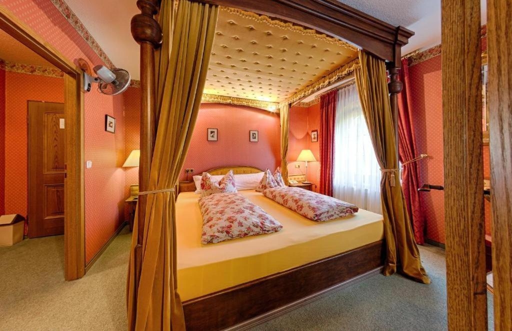 Bed and Breakfast Waldschloesschen à Mittenwalde Chambre photo
