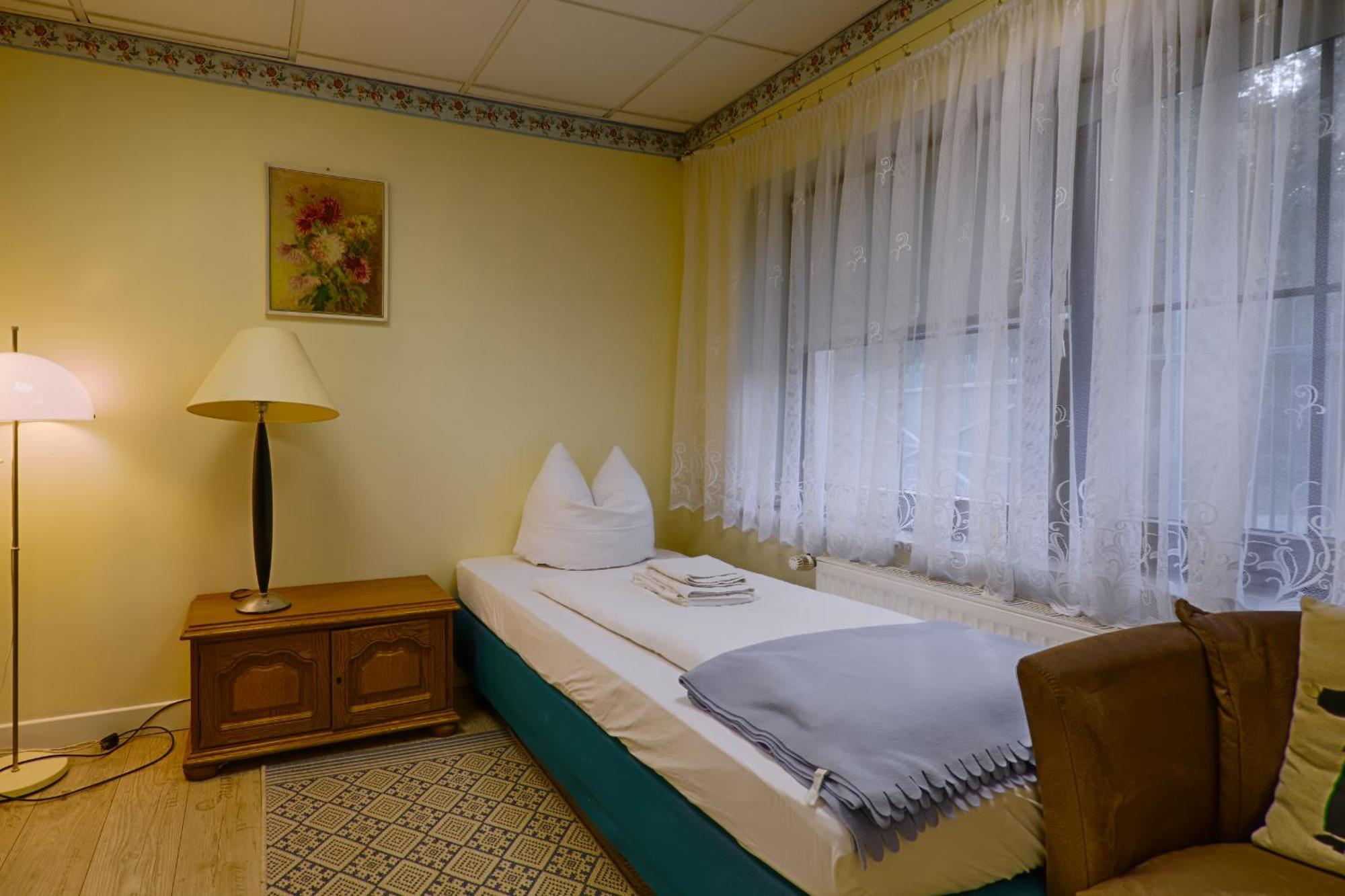 Bed and Breakfast Waldschloesschen à Mittenwalde Chambre photo