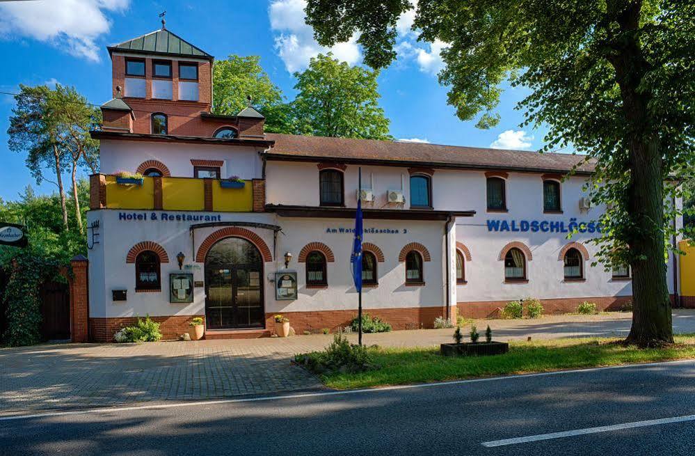 Bed and Breakfast Waldschloesschen à Mittenwalde Extérieur photo